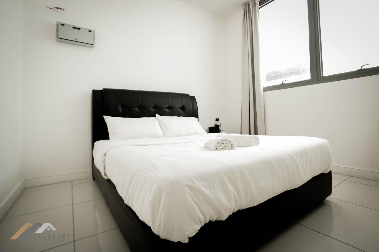 Marina Times Square Homestay By Evernent Miri Exterior photo
