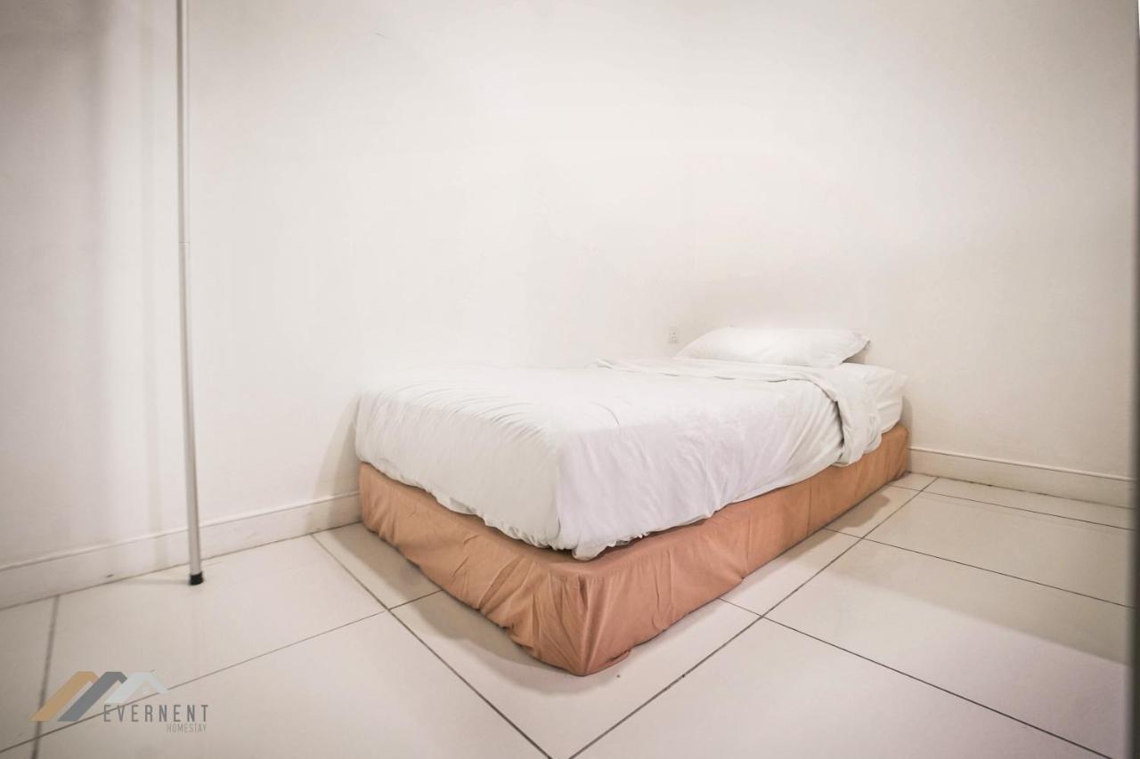 Marina Times Square Homestay By Evernent Miri Exterior photo