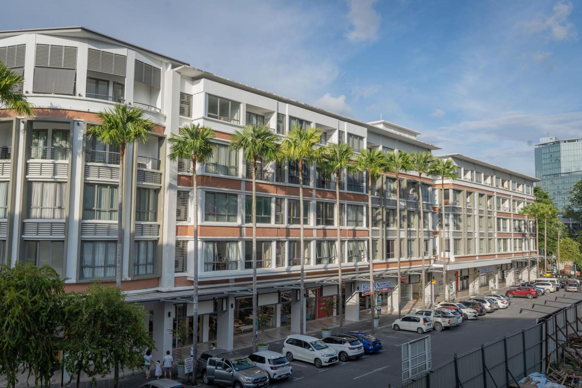 Marina Times Square Homestay By Evernent Miri Exterior photo